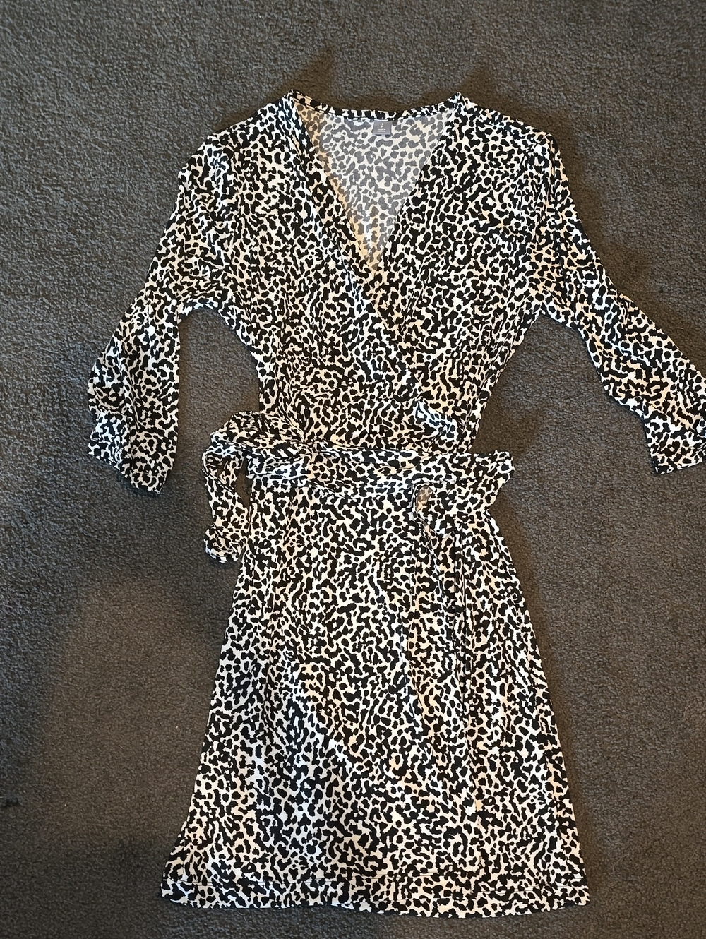 Banana Republic Black and White Long Sleeve Wrap Dress